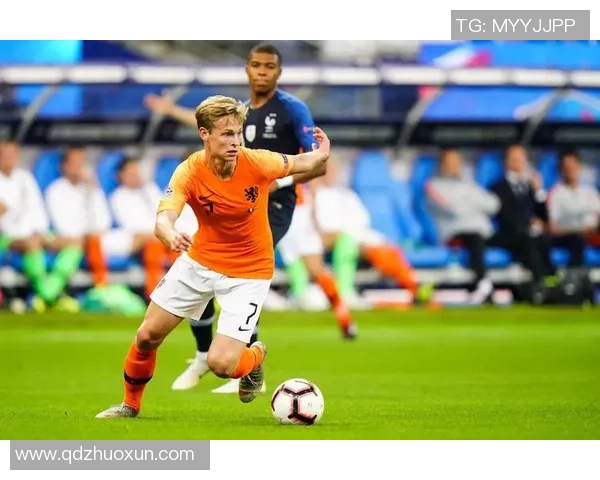 足球球星引领潮流风尚 从赛场到时尚圈的跨界之旅 足球球星引领潮流风尚 从赛场到时尚圈的跨界之旅