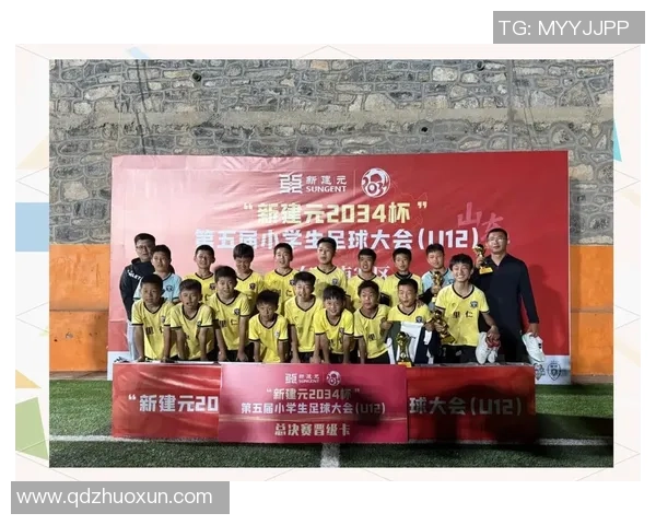 中国足球新星加盟引领新风潮 深化联赛发展助力国足崛起 中国足球新星加盟引领新风潮 深化联赛发展助力国足崛起