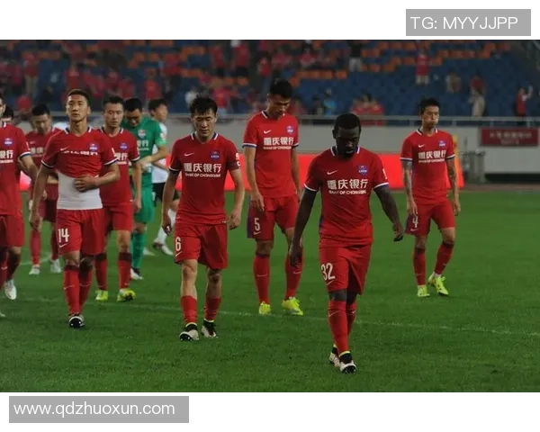 聚焦足球天才球员成就与挑战 透视他们在赛场内外的影响力与人生抉择 聚焦足球天才球员成就与挑战 透视他们在赛场内外的影响力与人生抉择